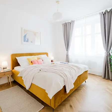 Days - Stylish 2 Bedroom With Netflix Апартаменты *