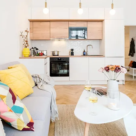 Апартаменты Days - Stylish 2 Bedroom With Netflix