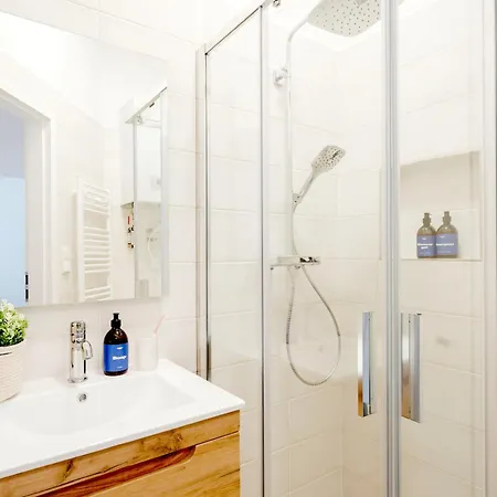 Days - Stylish 2 Bedroom With Netflix